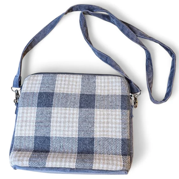 Earthsquared Plaid Crossbody Bag โ Grey & Cream ๐ค๐ฉถ - Picture 8 of 8